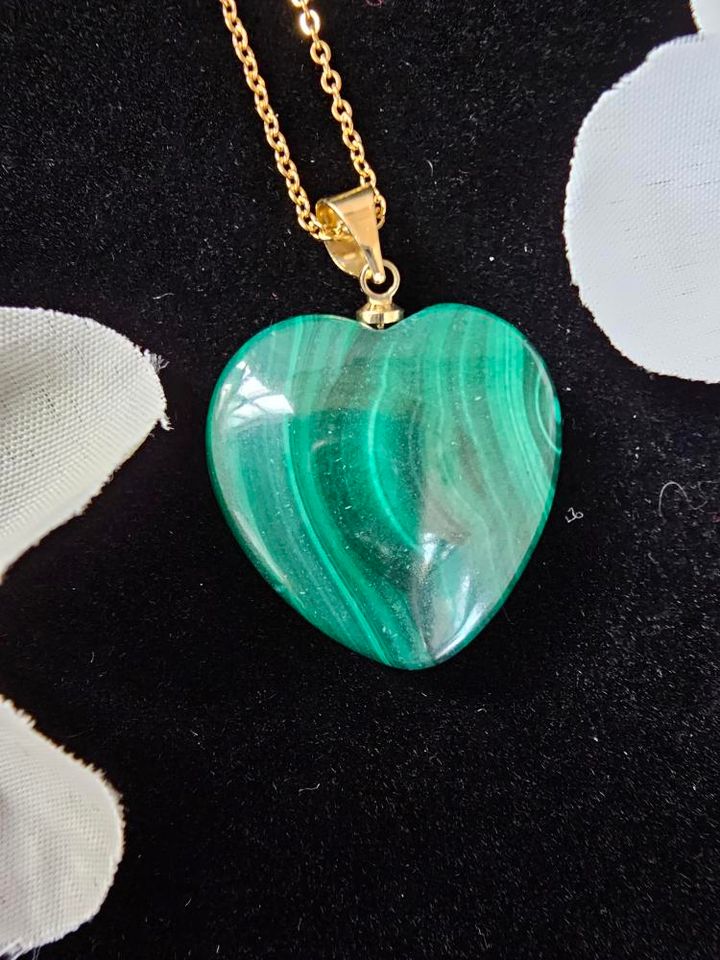 N74-Malachite heart Gemstones Pendant Stainless Steel Necklace - Jewelry  from China Wholesaler