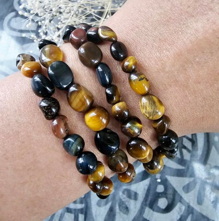 Tiger Eye Freeform Chips Stretch Bracelet - Jewelry  from CirceBoutique
