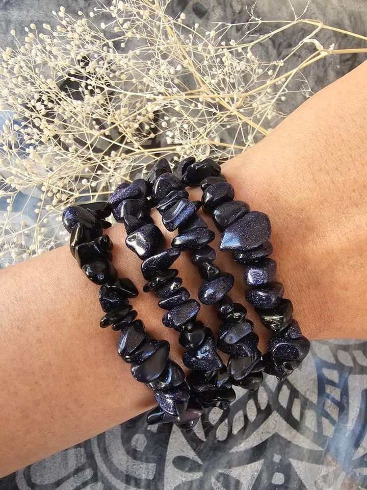Blue Sandstone Chips Stretch Bracelet - Jewelry  from CirceBoutique