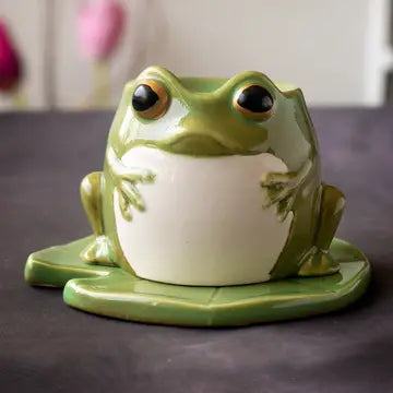 Frog On Lily Pad Metal Oil Burner