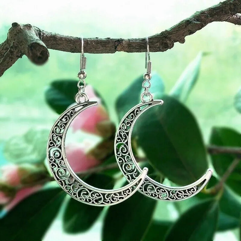 E154 - Moon And Star Drop Earrings - Jewelry  from CirceBoutique