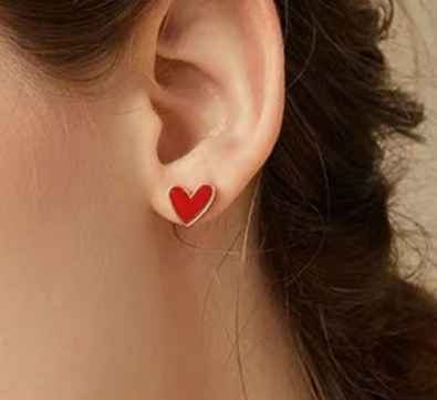 E180 - Follow Your Heart Stud Earrings - Jewelry  from Shein