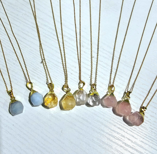 N75-77-Gemstone necklace - 4 Different kinds - Jewelry  from Circe Boutique