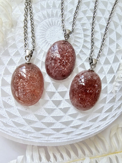 N44-Strawberry Quartz Oval Pendant Necklace - Jewelry  from China Wholesaler